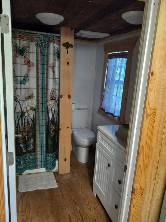 Adorable 1 Bedroom Honey House Rusk Екстер'єр фото