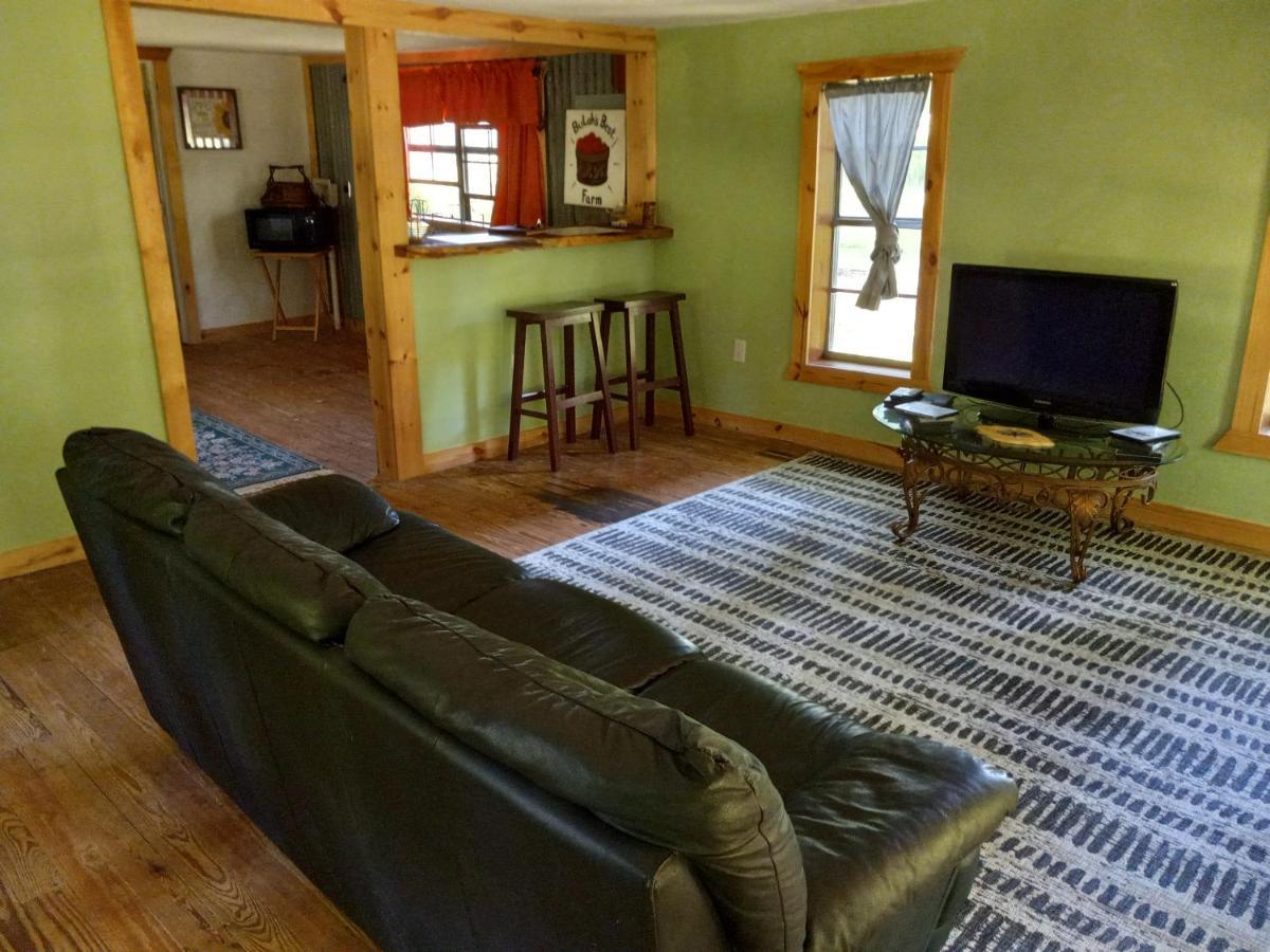 Adorable 1 Bedroom Honey House Rusk Екстер'єр фото